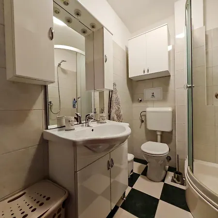 Ivana Charming Garden & Free Parking *
