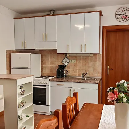 Ivana Charming Garden & Free Parking * Split