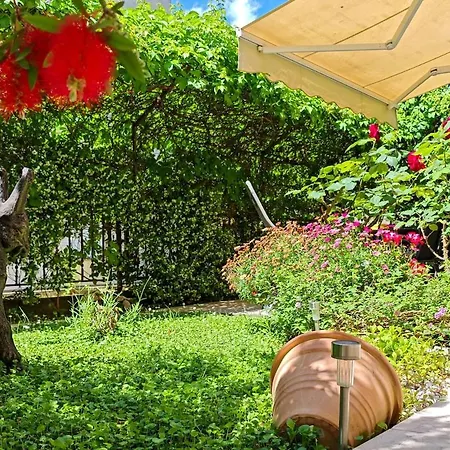 Ivana Charming Garden & Free Parking * Split