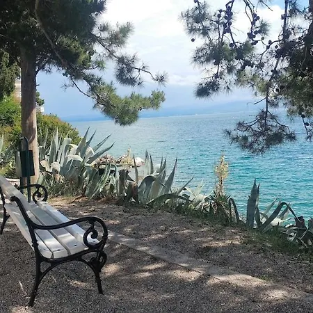 Apartment Ivana Charming Garden & Free Parking *